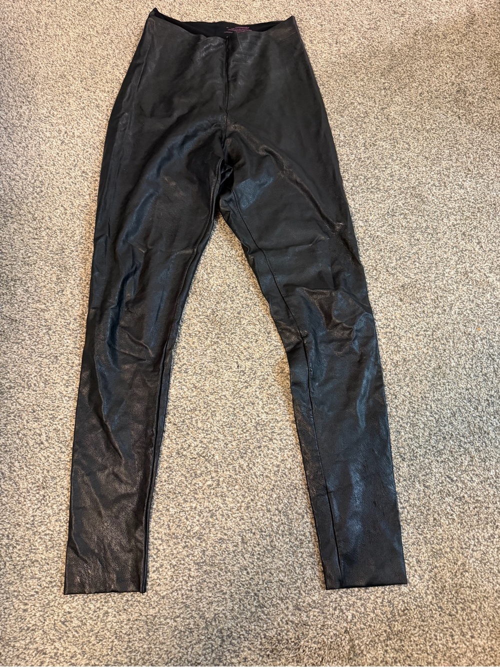Women’s Commando black faux leather pants size M. EUC